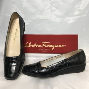 Ferragamo Boutique - Black Croc Pattern Flats
